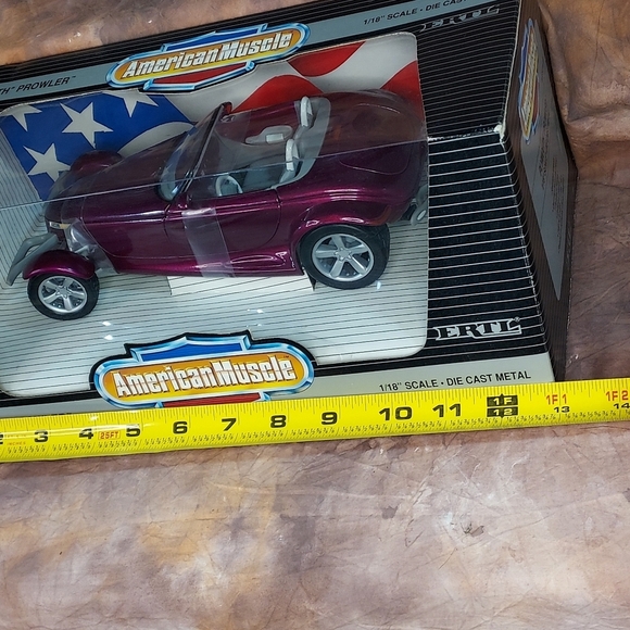 American Muscle Plymouth Prowler 1:18 Die Cast Metal Candy Magenta Ertl 1995 - Picture 9 of 12